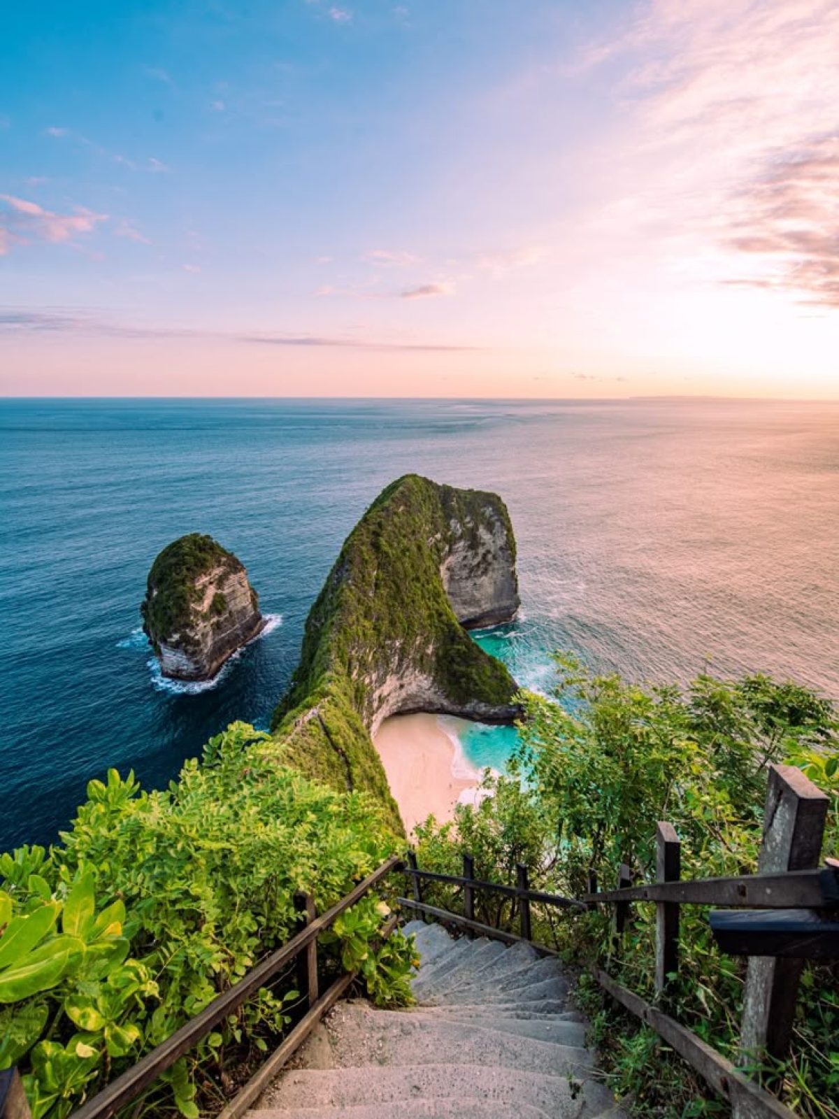 Kelingking Beach